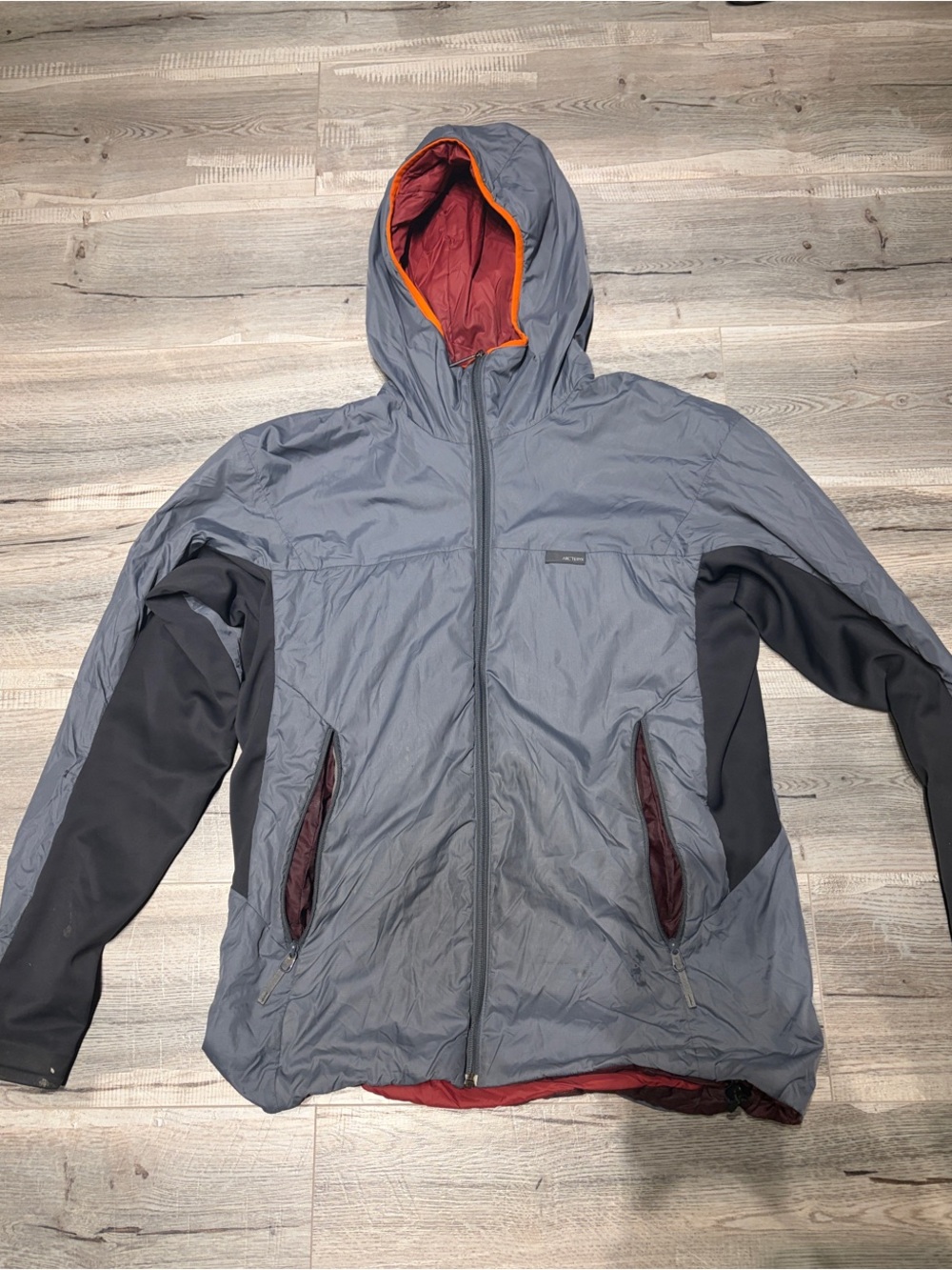 Vintage Arc’teryx Men's Aphix Insulated Jacket